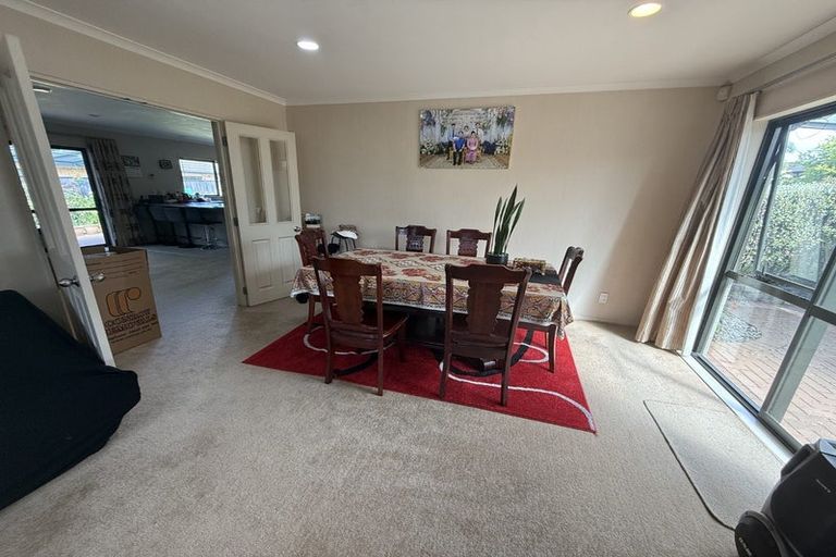 Photo of property in 204 Wattle Farm Road, Wattle Downs, Auckland, 2103