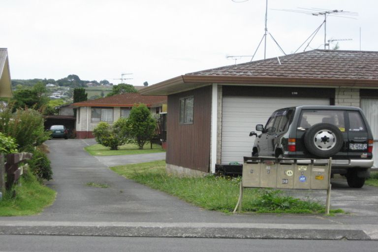 Photo of property in 2/98 Harris Street, Pukekohe, 2120