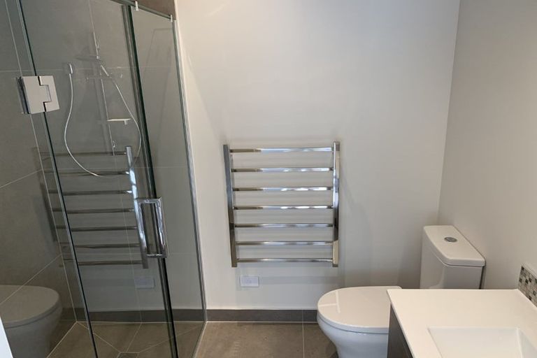 Photo of property in 10b Marama Street, Castor Bay, Auckland, 0620