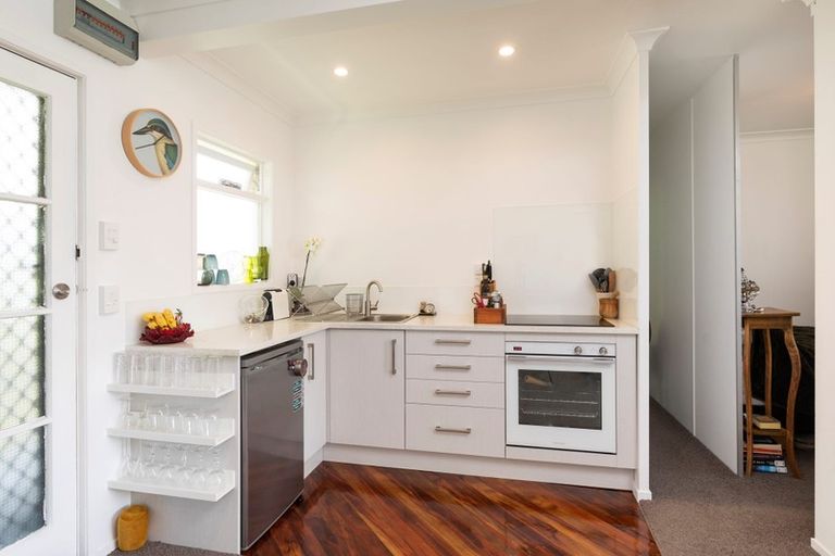 Photo of property in Balmoral Court, 2/130a Balmoral Road, Mount Eden, Auckland, 1024