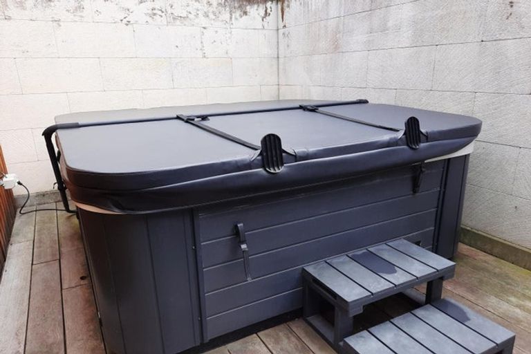 Photo of property in 6 John Britten Lane, Riccarton, Christchurch, 8011