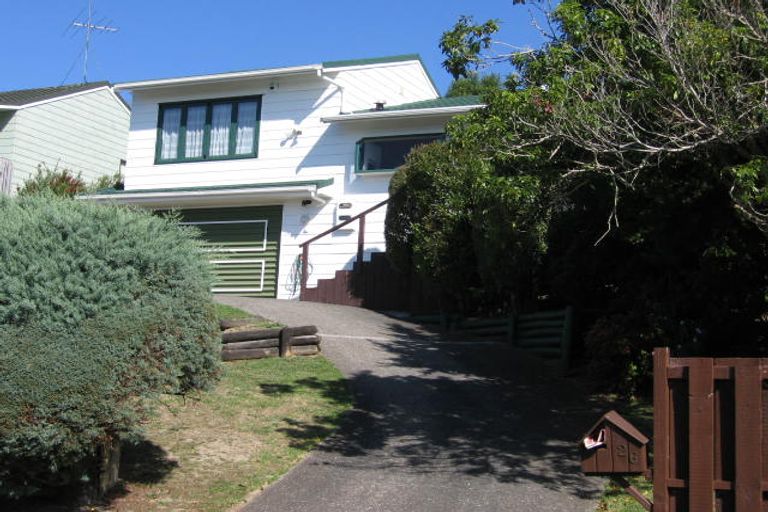 Photo of property in 26 Lingham Crescent, Torbay, Auckland, 0630
