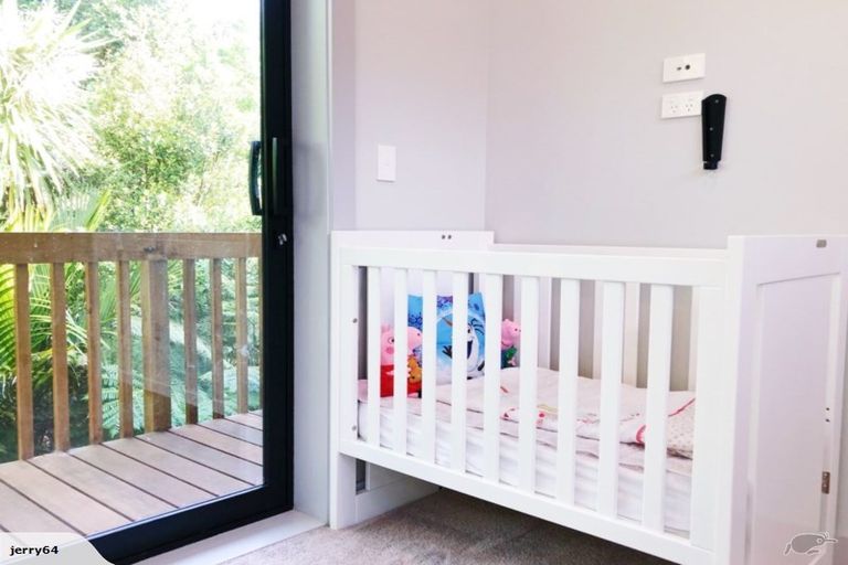 Photo of property in 119a Weatherly Road, Torbay, Auckland, 0630