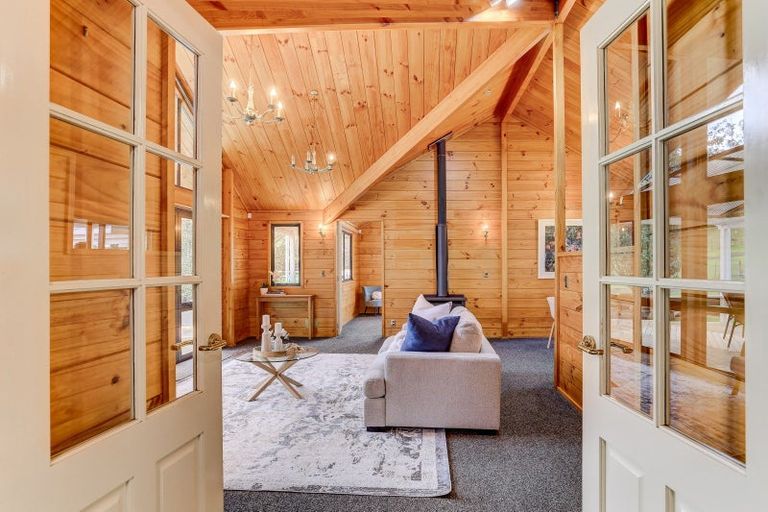 Photo of property in 12 Pickwick Road, Otamatea, Whanganui, 4571