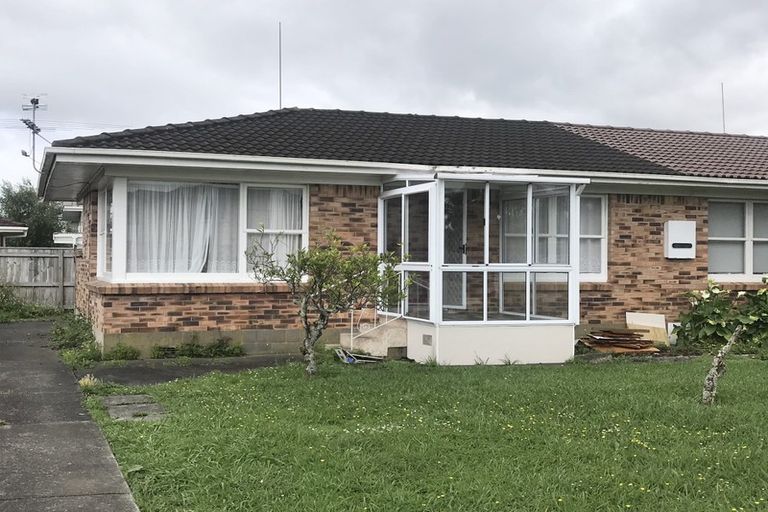 Photo of property in 1/32 Dale Crescent, Pakuranga, Auckland, 2010