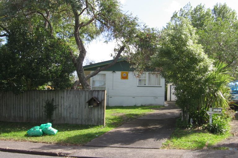 Photo of property in 20 Riverpark Crescent, Henderson, Auckland, 0610