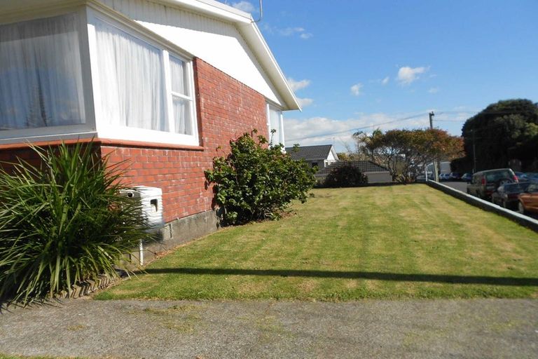 Photo of property in 67 Young Street, New Plymouth, 4310