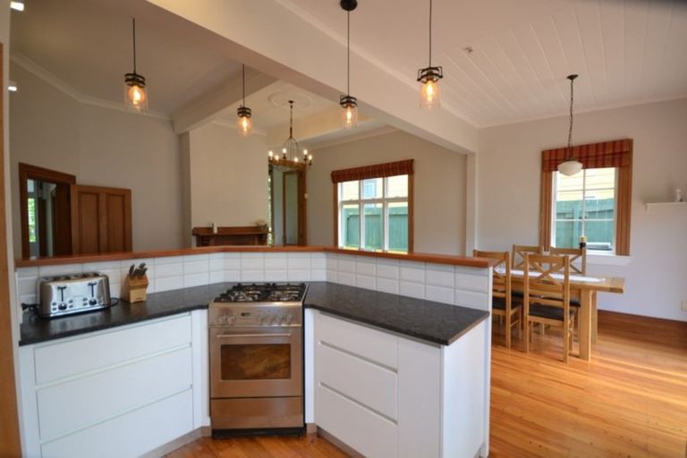 Photo of property in 6 Orangi Kaupapa Road, Northland, Wellington, 6012