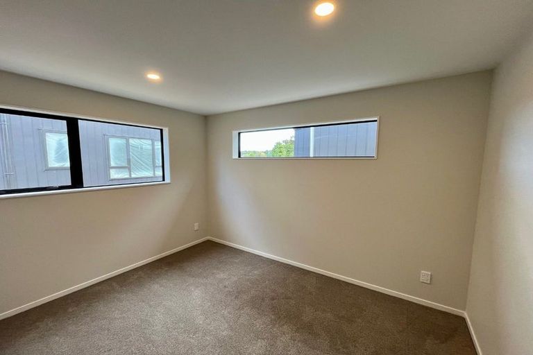 Photo of property in 14d Serjeant Street, Henderson, Auckland, 0612