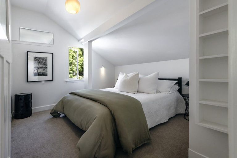 Photo of property in 8 Glen Road, Kelburn, Wellington, 6012