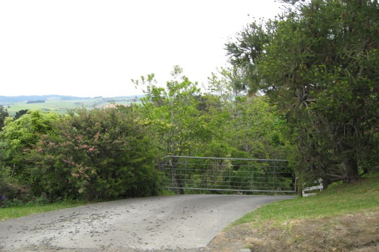 Photo of property in 93 Hamilton Road, Waimauku, 0881