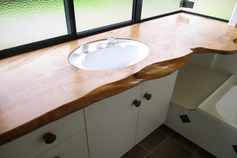 Photo of property in 312 Arapaepae Road South, Levin, 5571