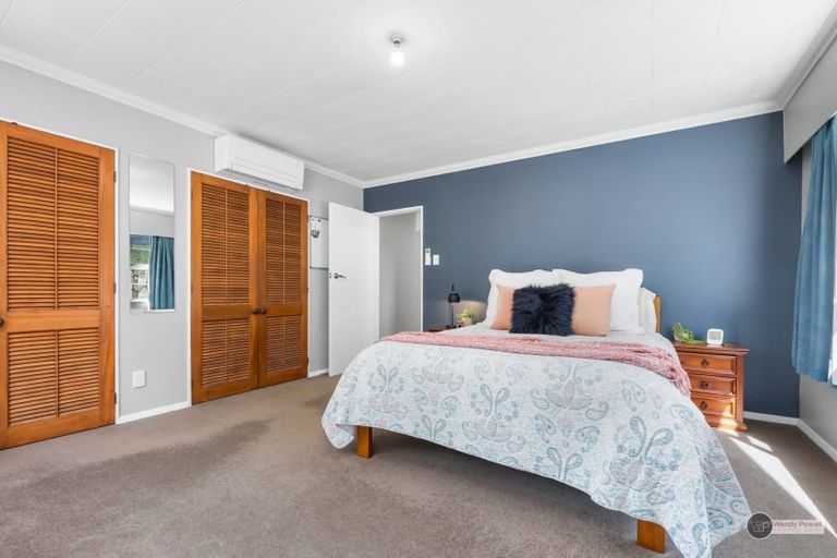 Photo of property in 28 Gurney Road, Kelson, Lower Hutt, 5010