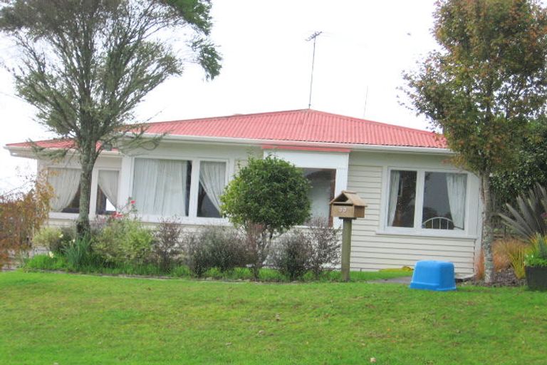 Photo of property in 33 Moffat Road, Red Beach, 0932