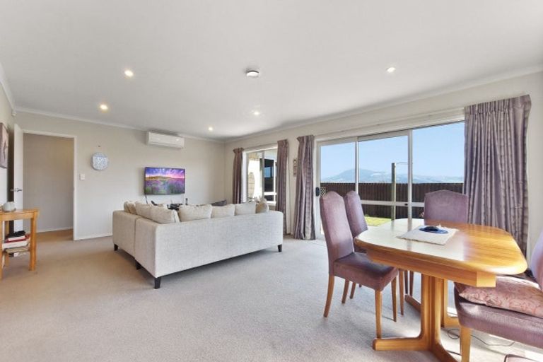 Photo of property in 27 Carroll Place, Owhata, Rotorua, 3010