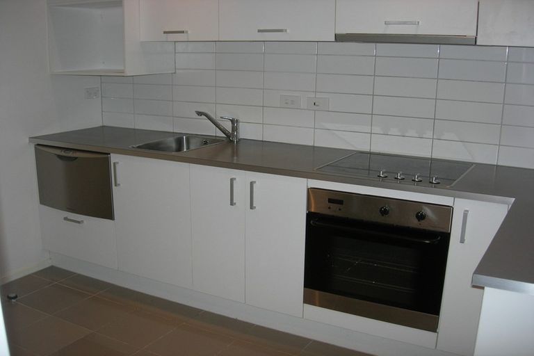 Photo of property in 7e/60 Masons Road, Oteha, Auckland, 0632