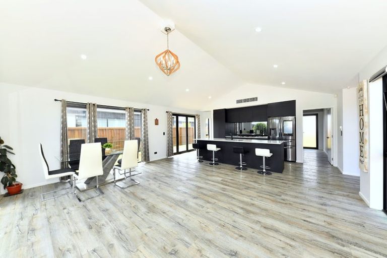 Photo of property in 14 Muirhill Street, Halswell, Christchurch, 8025