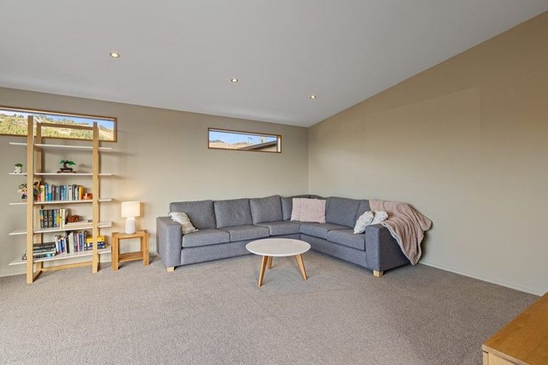 Photo of property in 5 Emerald Lane, Cashmere, Christchurch, 8022