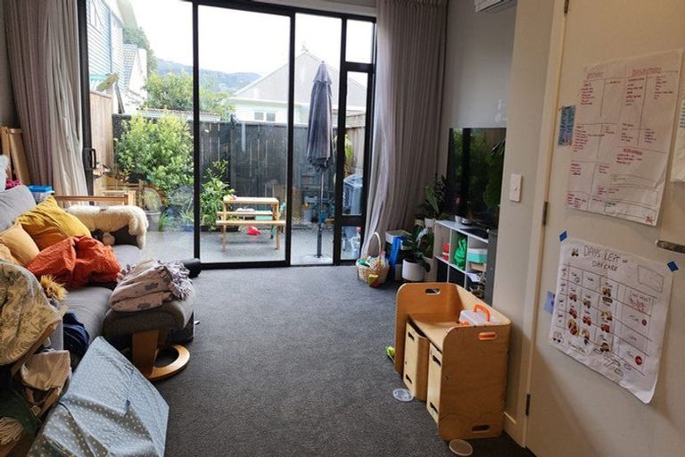 Photo of property in 37 Ron Deal Way, Epuni, Lower Hutt, 5011