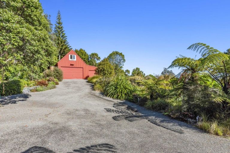 Photo of property in 35 Sunglo Terrace, Otaki, 5512
