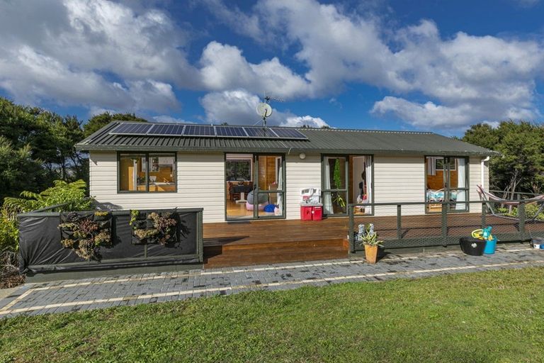 Photo of property in 121 Elmore Road, Paremoremo, Albany, 0793