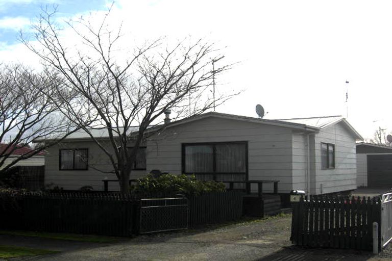 Photo of property in 4 Kupe Drive, Carterton, 5713