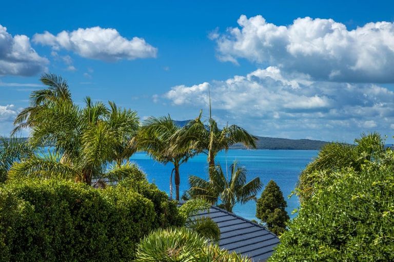 Photo of property in 1/20 Marama Street, Castor Bay, Auckland, 0620