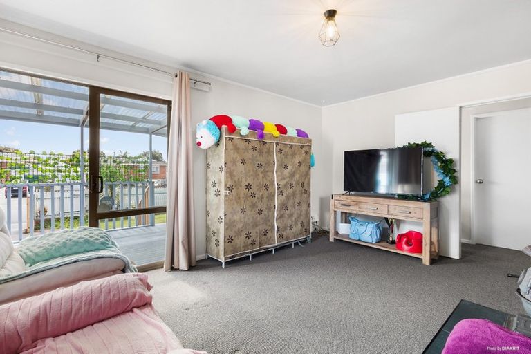 Photo of property in 13 Poutini Place, Manurewa, Auckland, 2102