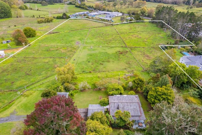 Photo of property in 1021 Kahikatea Flat Road, Waitoki, Kaukapakapa, 0871