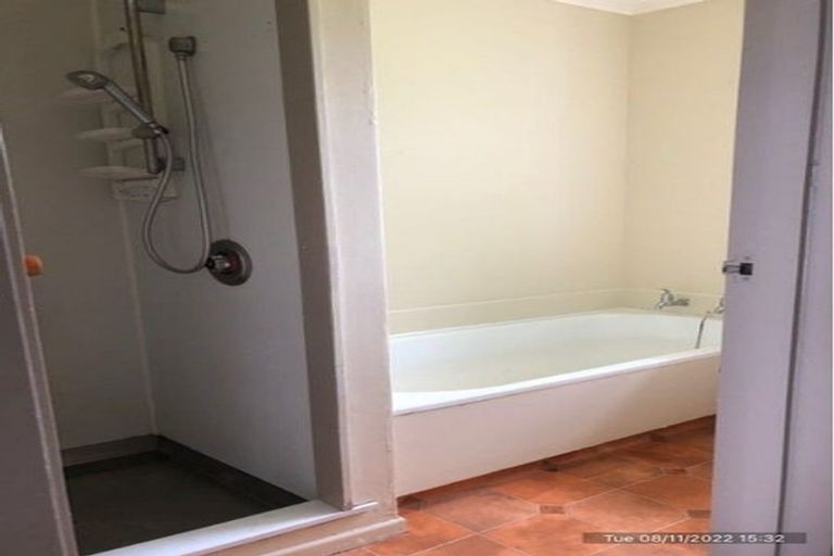 Photo of property in 9b Milne Street, Hunterville, 4730