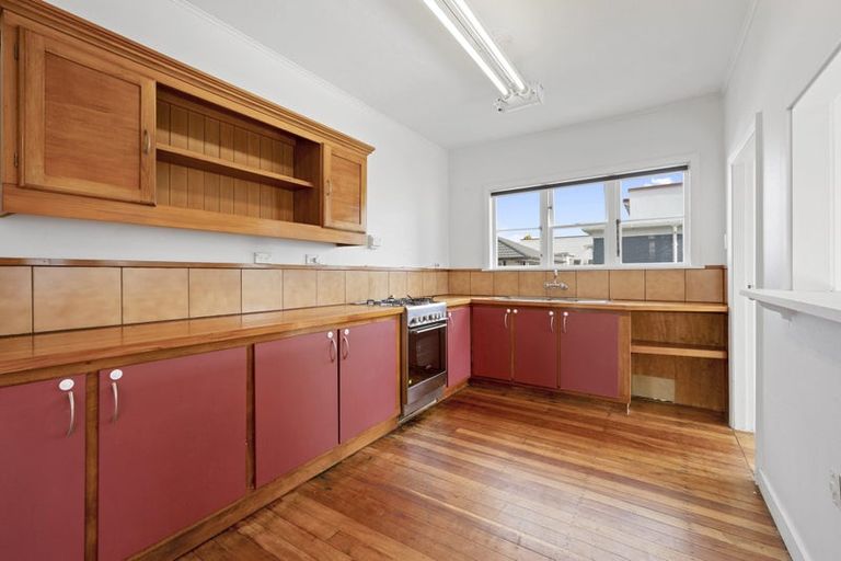 Photo of property in 11 Cornwall Street, Brooklands, New Plymouth, 4310