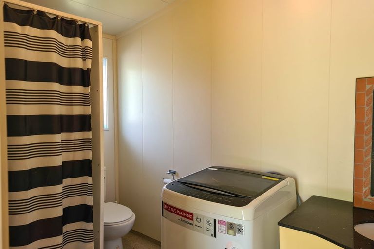 Photo of property in 4 Stratford Drive, Cable Bay, 0420