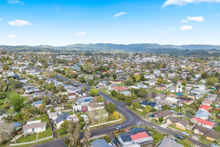 Photo of property in 4 Anna Lane, Glen Eden, Auckland, 0602