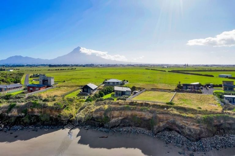 Photo of property in 294 Tai Road, Opunake, 4681