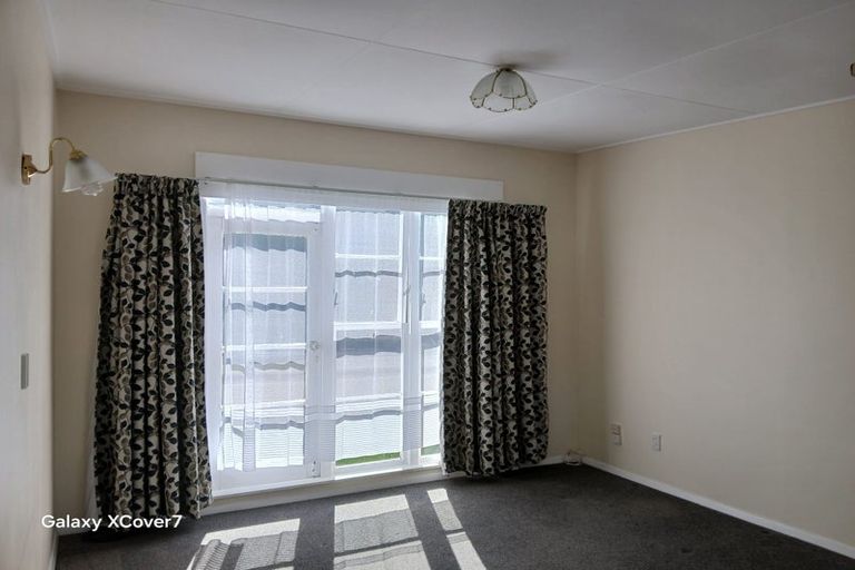 Photo of property in 2/62 Cuba Street, Petone, Lower Hutt, 5012