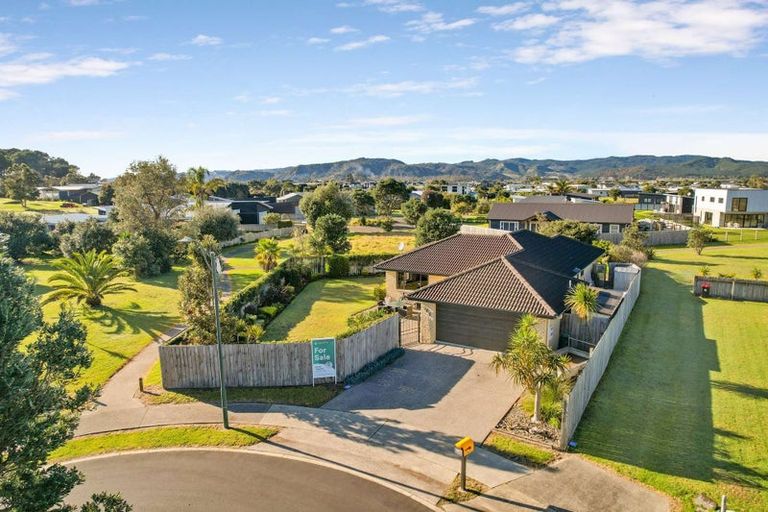 Photo of property in 106 Benjamin Place, Matarangi, Whitianga, 3592