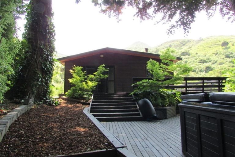 Photo of property in 28a Zephyr Terrace, Governors Bay, Lyttelton, 8971