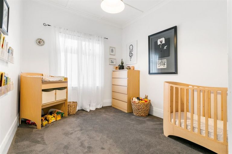 Photo of property in 2 Alice Street, Riverhead, 0820