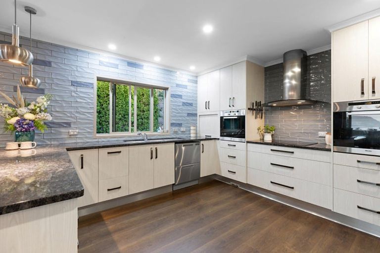 Photo of property in 39a Seaview Road, Otumoetai, Tauranga, 3110