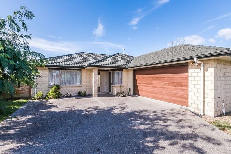 Photo of property in 27 Manhattan Court, Paraparaumu Beach, Paraparaumu, 5032