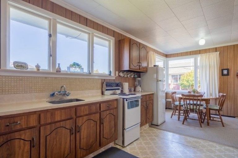 Photo of property in 15 Gainsborough Street, Hoon Hay, Christchurch, 8025