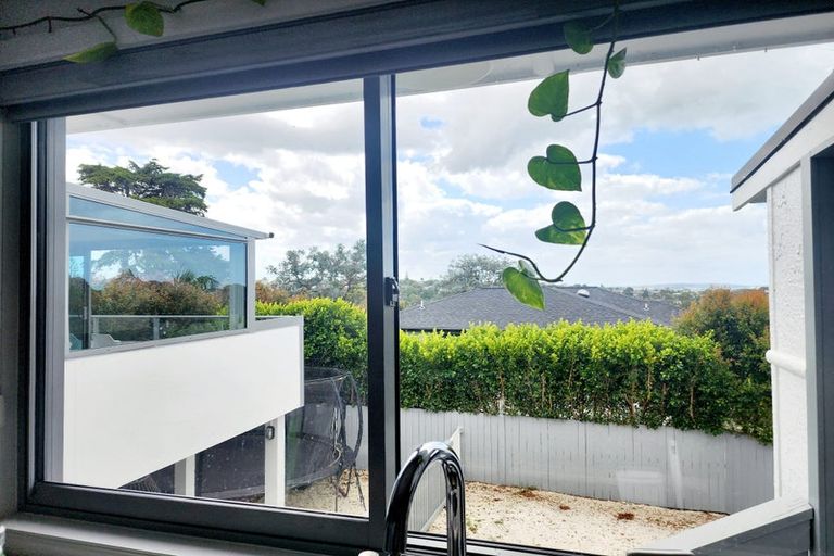 Photo of property in 63 Carlisle Road, Torbay, Auckland, 0630