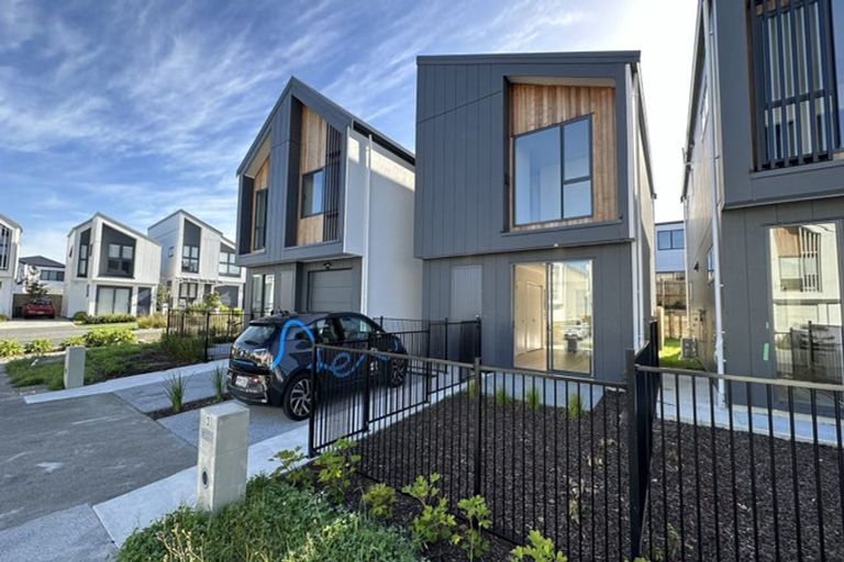 Photo of property in 3 Porowha Road, Westgate, Auckland, 0814