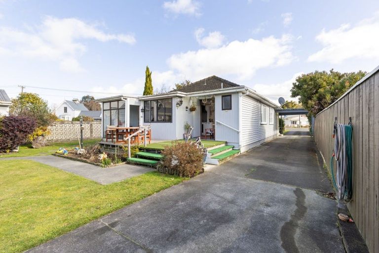 Photo of property in 15 Bull Street, Bulls, 4818