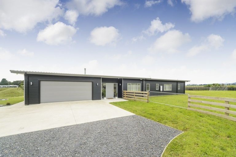 Photo of property in 15 Highland View Drive, Tokomaru, Palmerston North, 4474