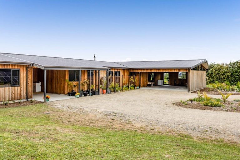 Photo of property in 27 Wilson Road, Urenui, 4375
