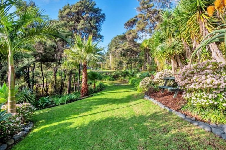 Photo of property in 96 Attwood Road, Paremoremo, Auckland, 0632