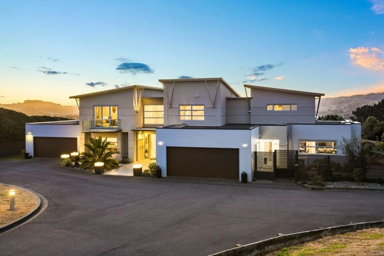 Photo of property in 75b Paremata Haywards Road, Pauatahanui, Porirua, 5381
