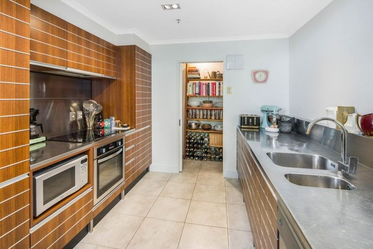 Photo of property in Augusta Apartments, 1/254 Willis Street, Te Aro, Wellington, 6011