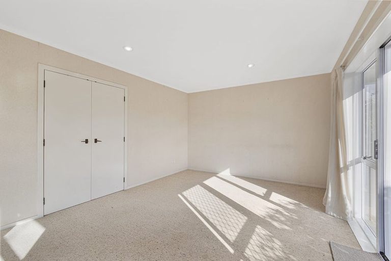 Photo of property in 20 Clare Street, Cambridge, 3434